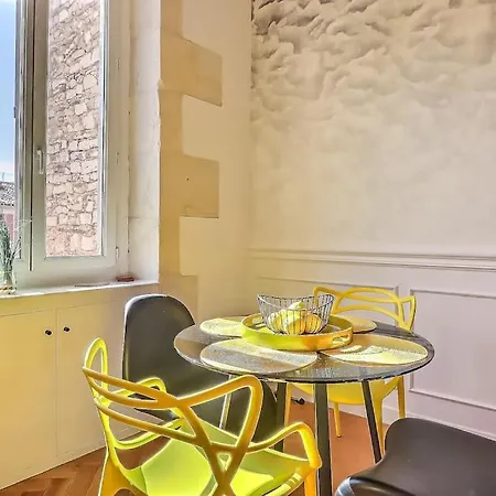 Le Yellow - - Climatisé Nîmes